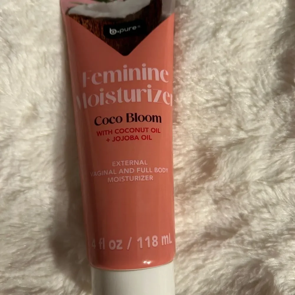 🛍️Coco Bloom Feminine Moisturizer with coconut 🥥 oil + jojoba oil 🎊